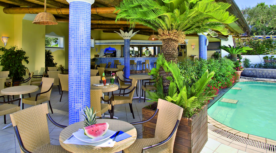 hotel sorriso resort forio bar piscina esterna ischia